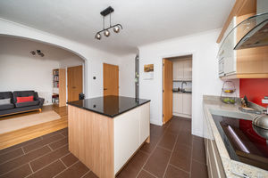 KITCHEN- click for photo gallery